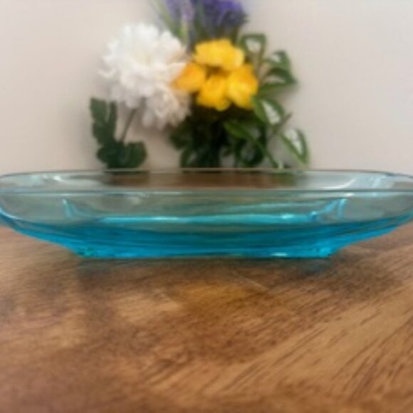 Vintage Hazel-Atlas Capri Blue Glass Celery Dish – Elegant Mid-Century Relish Tr - Picture 3 of 5